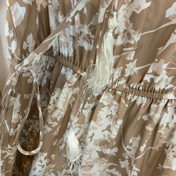 Accuracy A La Plage 100% Silk Floral Tan Dress Large NWT - Picture 8 of 9